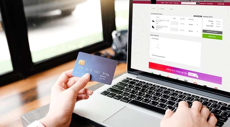 What should be on the E-Commerce Site Payment Screen?